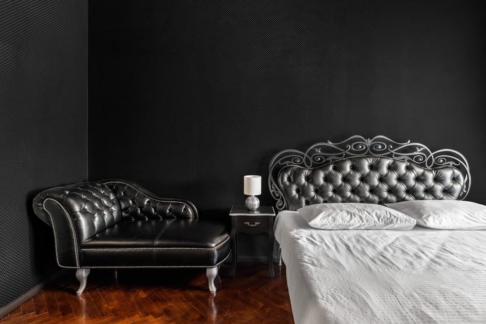 Bed, Living room, Seating area, Bedroom