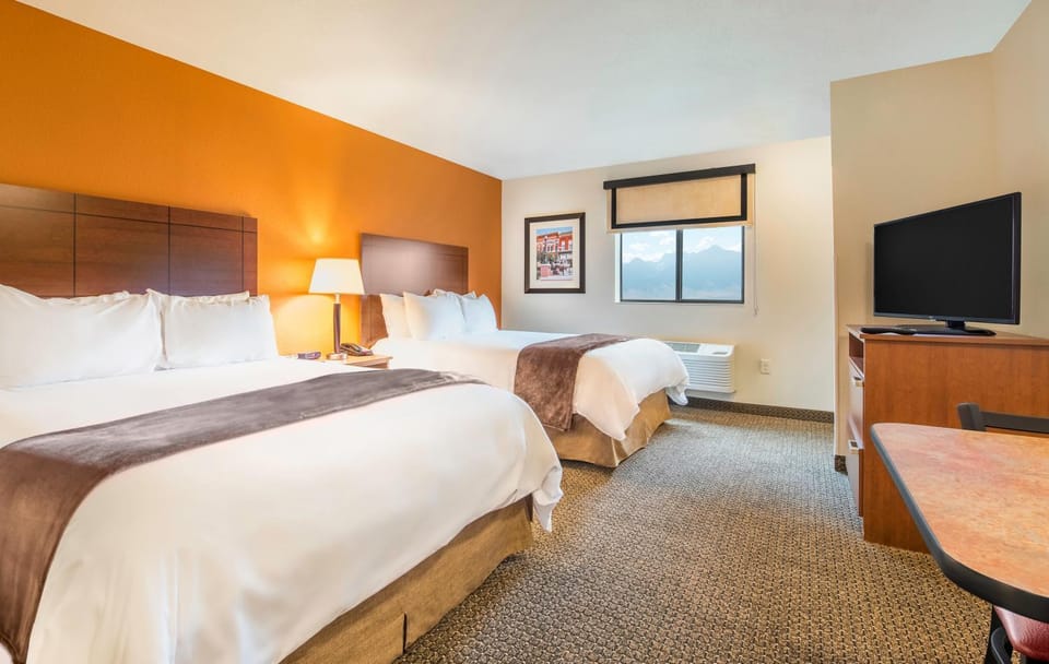 Bed, Bedroom, Mountain view