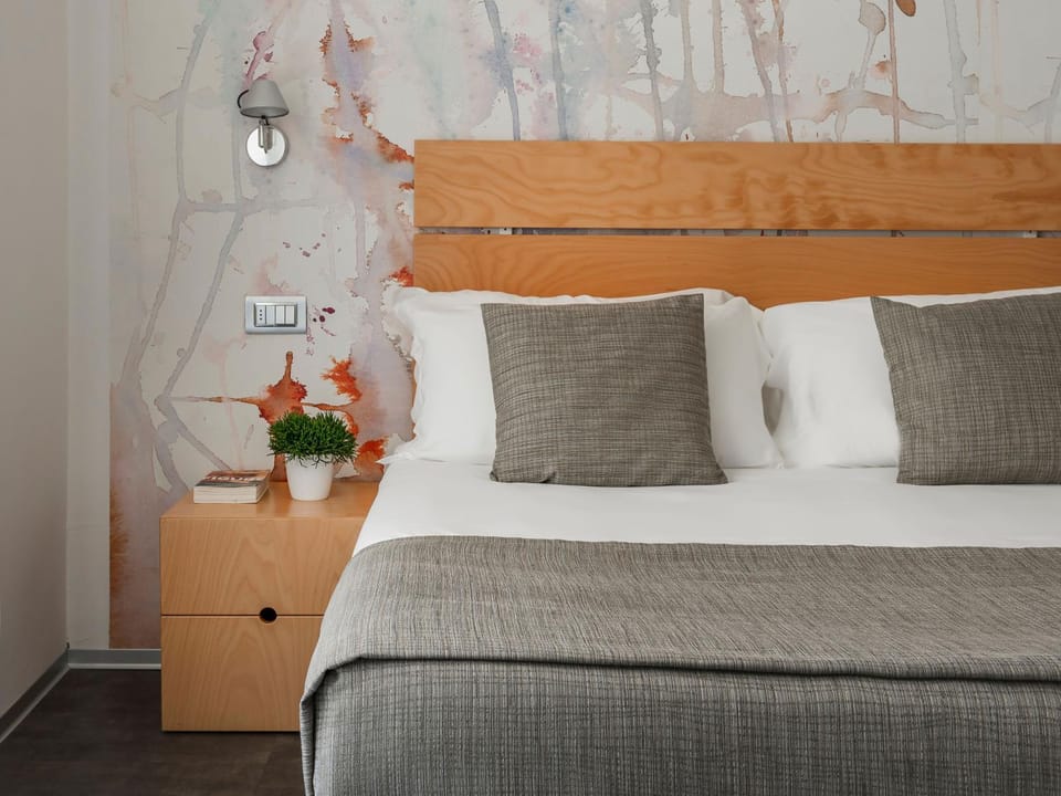 Bed, Photo of the whole room, Bedroom