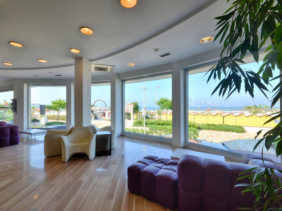 View (from property/room), Lounge or bar, Beach, Sea view