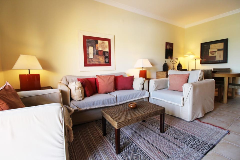 TV and multimedia, Living room, Decorative detail