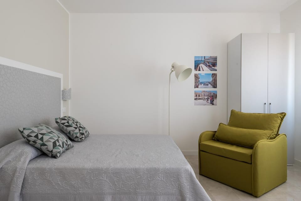 Bedroom, Bedroom