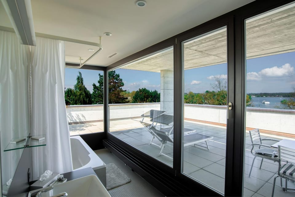 Balcony/Terrace, Decorative detail, Sea view