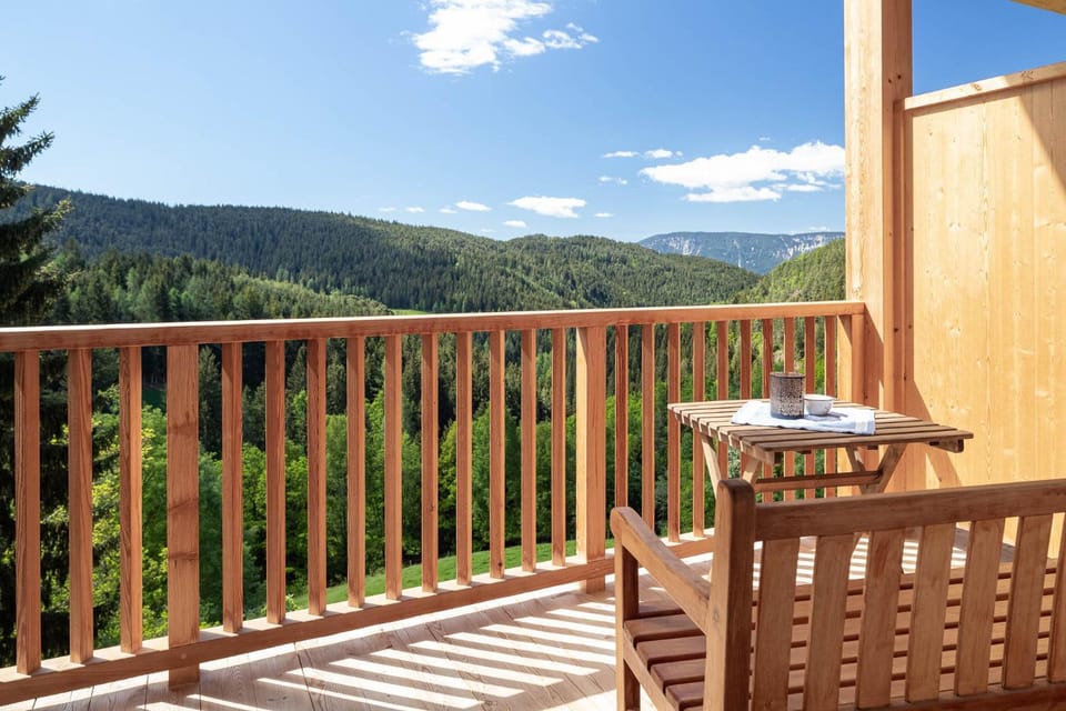 Balcony/Terrace, Mountain view