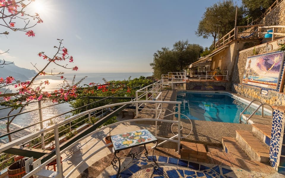 View (from property/room), Balcony/Terrace, Swimming pool, Internal: Not applicable to any particular room