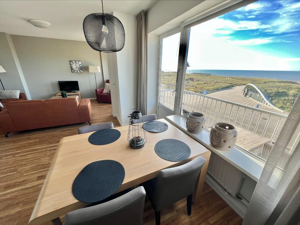 View (from property/room), Balcony/Terrace, Living room, Seating area, Sea view