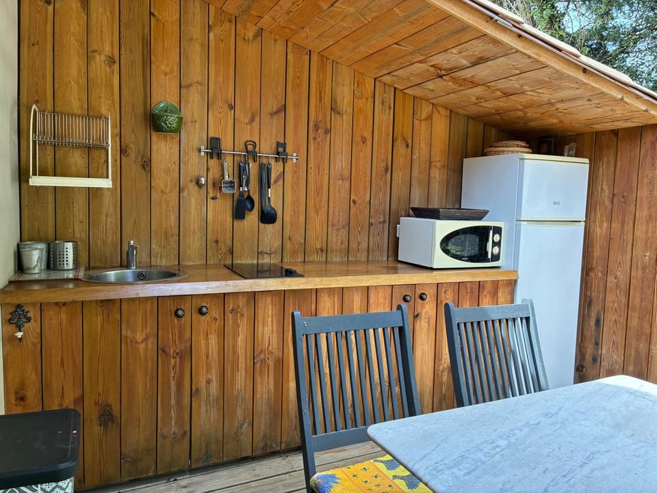 Le Mas d'Hermès Bed and Breakfast in Cavaillon