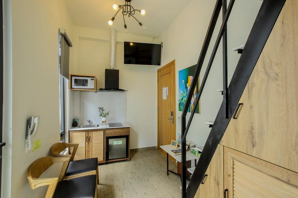 TV and multimedia, Kitchen or kitchenette, Seating area