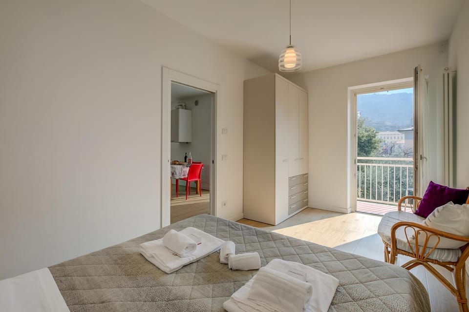 Balcony/Terrace, Bedroom, Mountain view, wardrobe