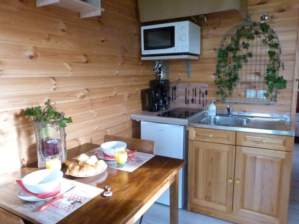 Dining area, Breakfast