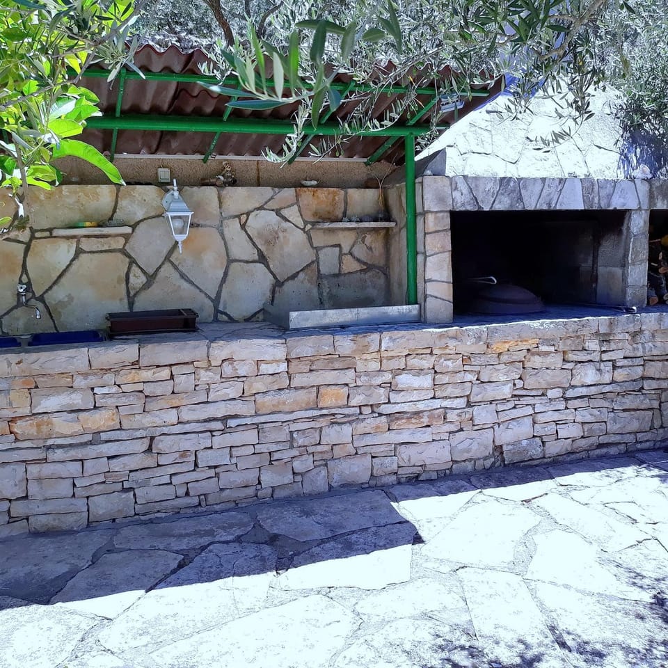 BBQ facilities, Balcony/Terrace