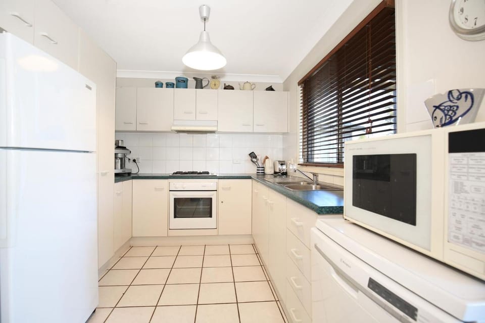 Innisfree I Pet Friendly I 2 Mins to Beach House in Callala Bay