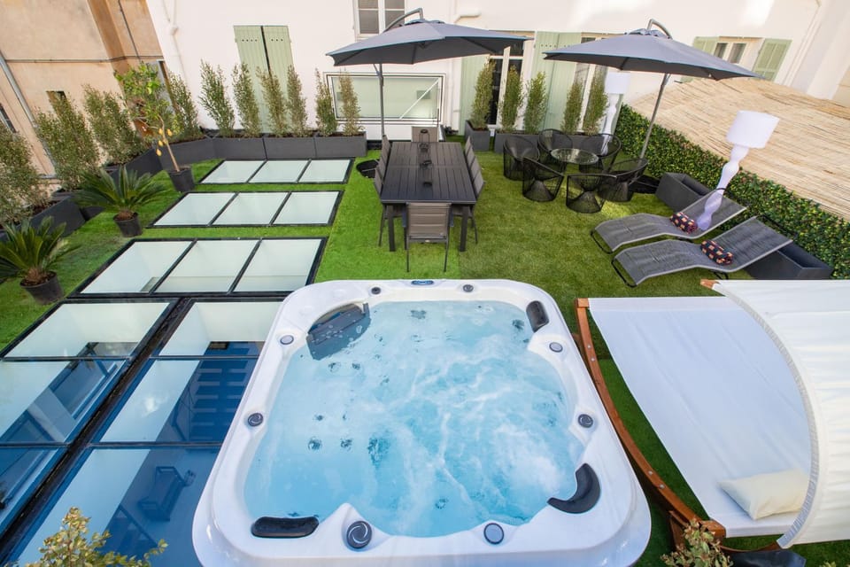 Patio, Patio, Spring, Summer, Hot Tub, Hot Tub, Balcony/Terrace, Balcony/Terrace, Business facilities, Banquet/Function facilities, Seating area, Dining area, Meeting/conference room, Seasons, children, children, group of guests, group of guests, Open Air Bath, Open Air Bath, Family, Family