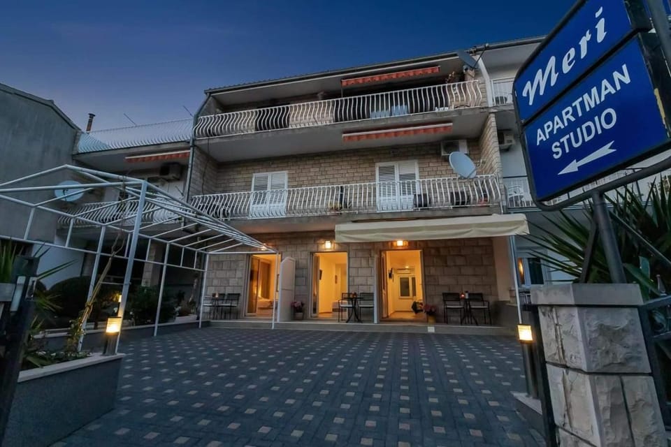 Apartman-Studio Meri Apartment in Makarska