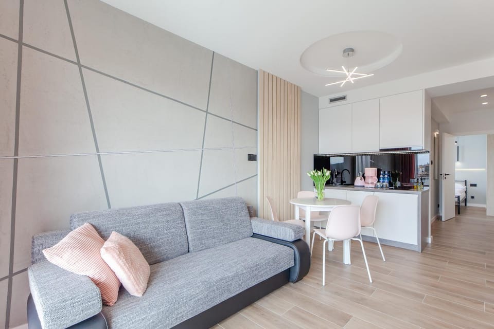 Coffee/tea facilities, Kitchen or kitchenette, Living room, Seating area, Dining area