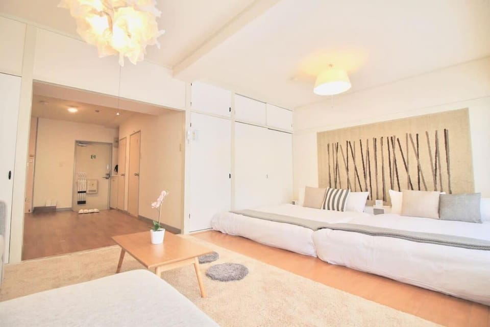 Earls Court by b hotel - Spacious & Relaxing just 4 blocks to Peace Park Apartment in Hiroshima
