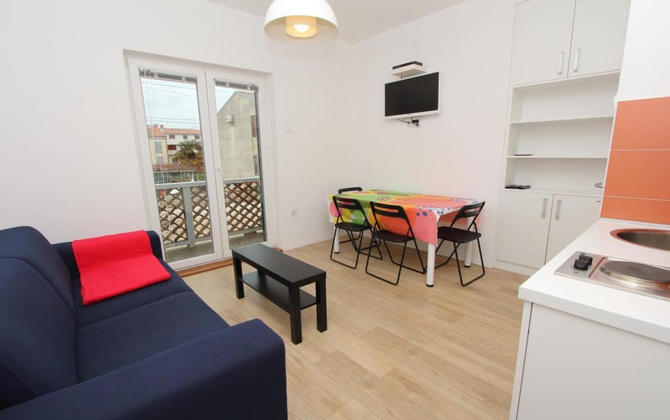 Kitchen or kitchenette, Living room, Dining area