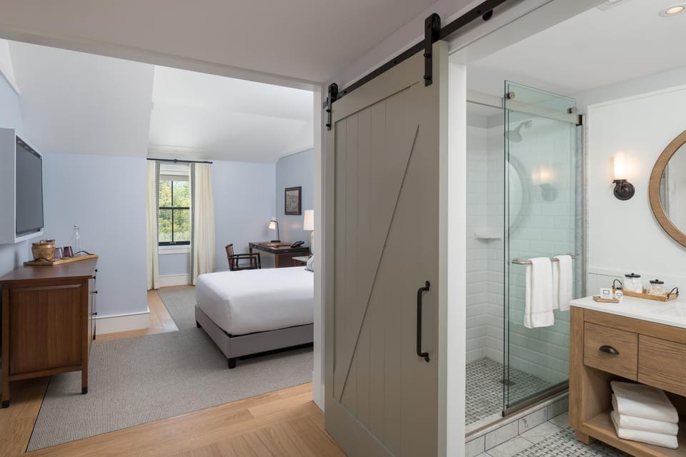 Bathroom, Photo of the whole room