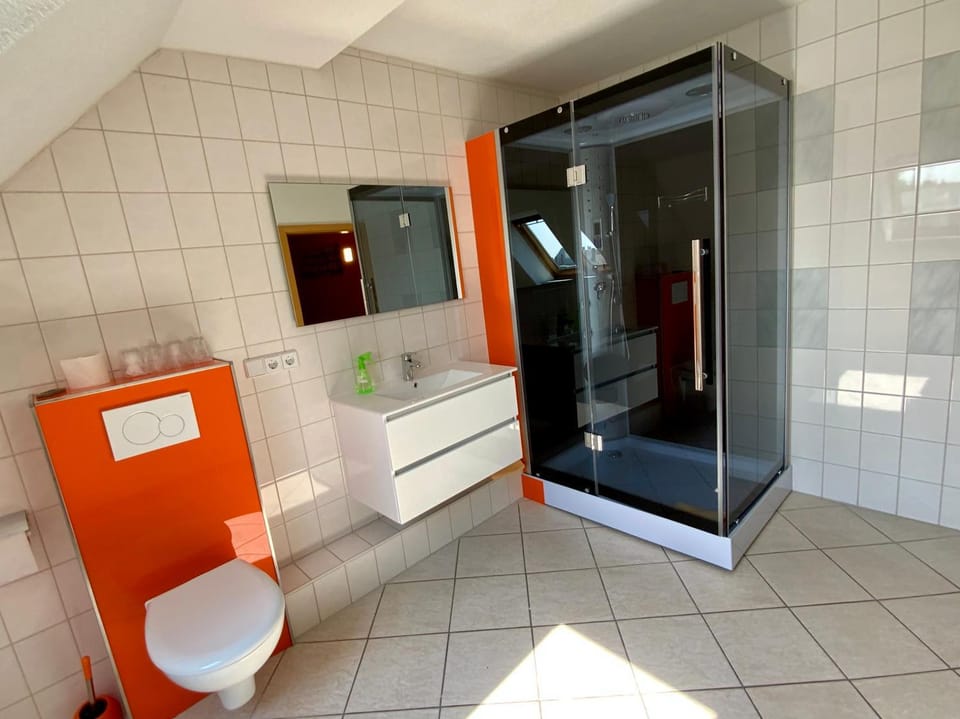 Shower, Toilet, Bathroom