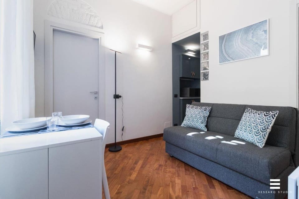 Kitchen or kitchenette, Living room, Seating area