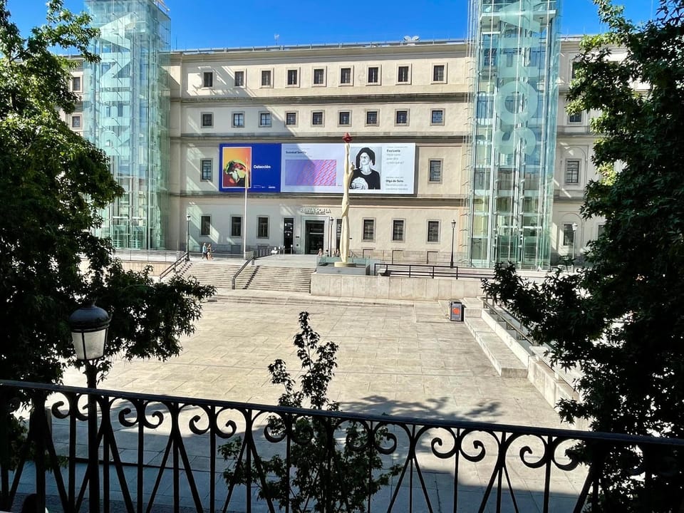 Day, Location