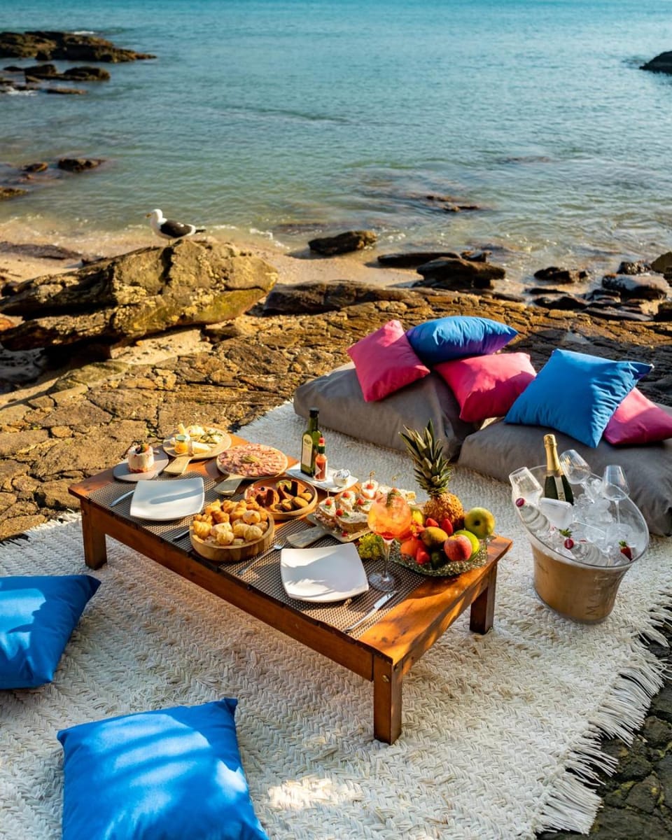 Day, Natural landscape, Activities, Food and drinks, Beach, Food, Sea view, Location