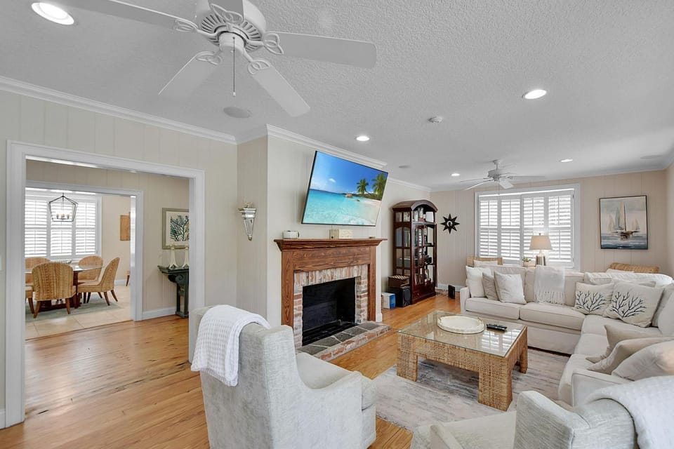 Belle Cottage House in Saint Simons Island
