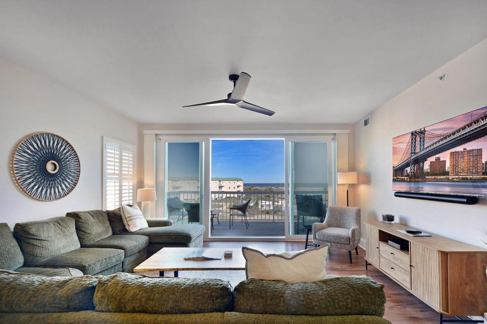 St. Simons Grand 307 House in Saint Simons Island