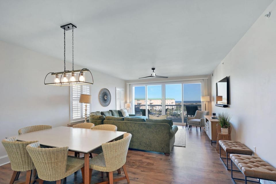 St. Simons Grand 307 House in Saint Simons Island
