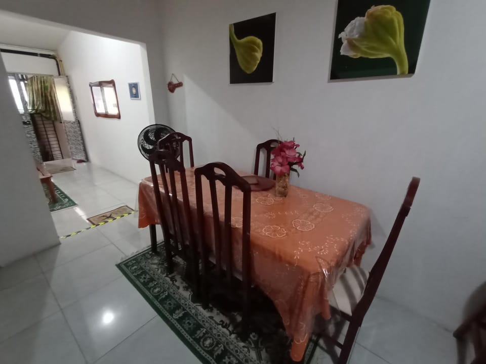 Dining area, Dinner
