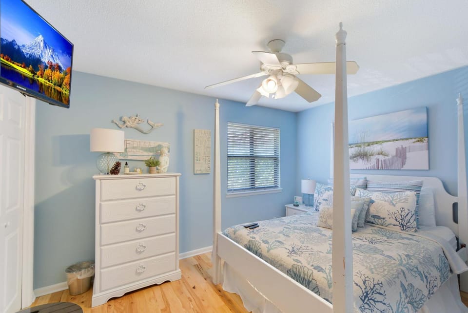 Shark Shack House in Saint Simons Island
