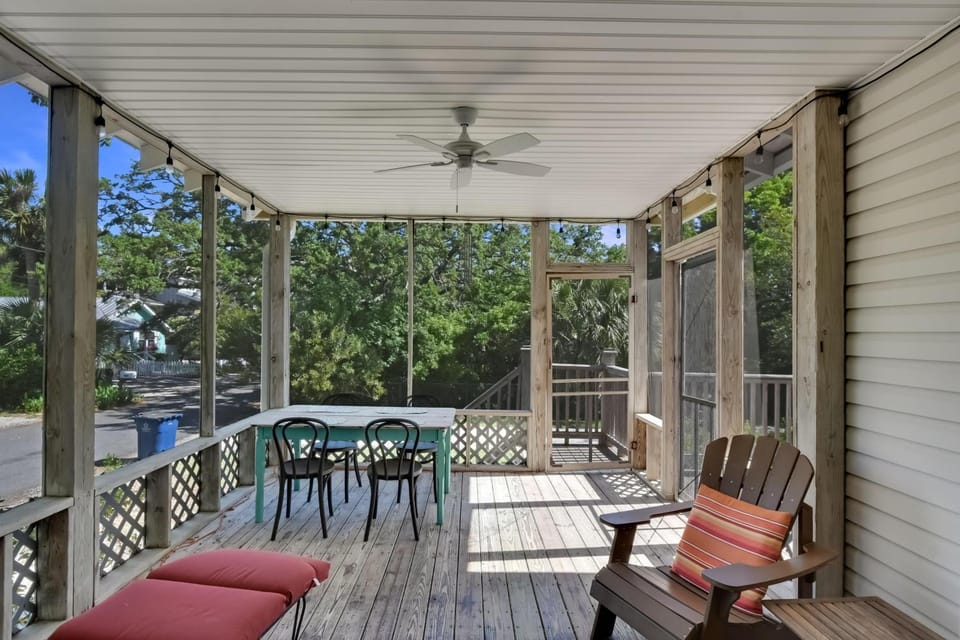 Lesser Breeze House in Saint Simons Island