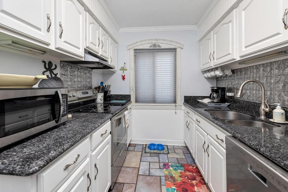 Ocean Walk B-6 House in Mallory Park