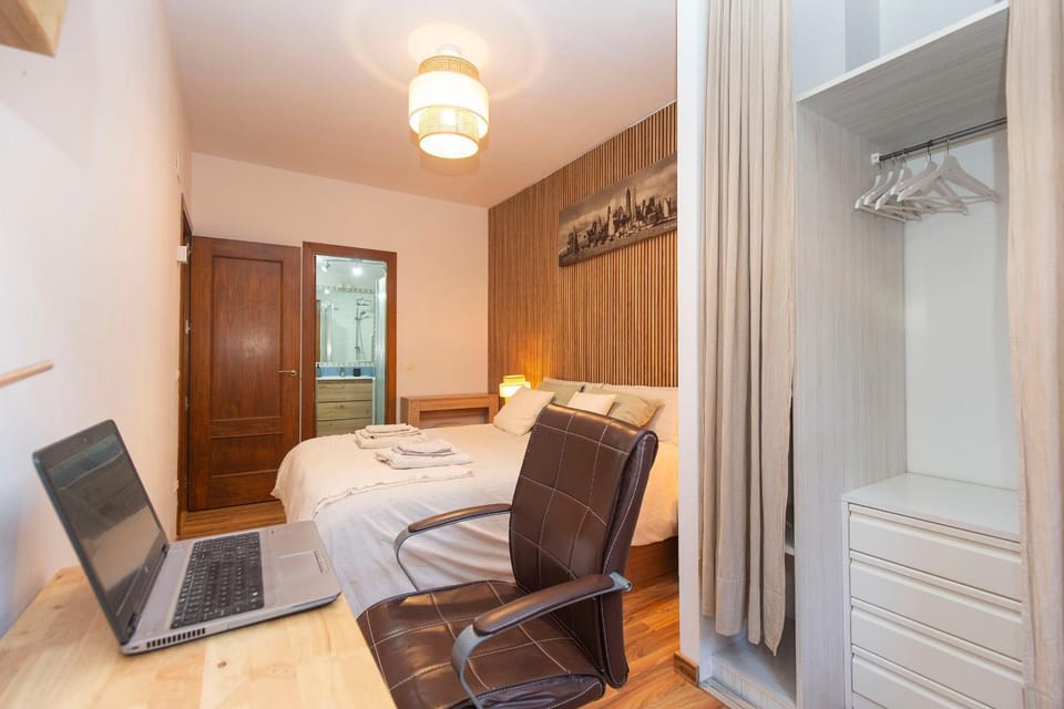 Bed, Seating area, Bedroom, wardrobe