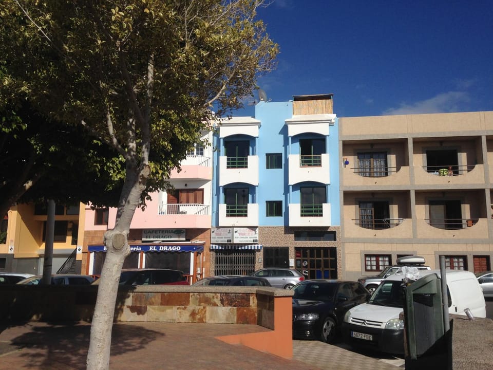 Property building, Neighbourhood, Parking