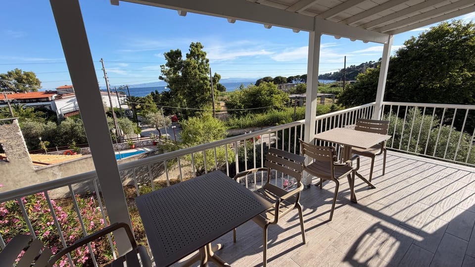 Golden Evelyn Apartment hotel in Sporades, Greece