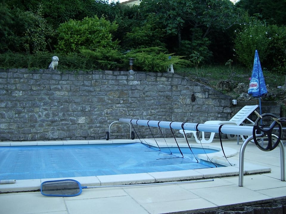 Swimming pool, Swimming pool