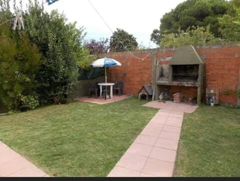 Mis 3 J House in San Clemente del Tuyú