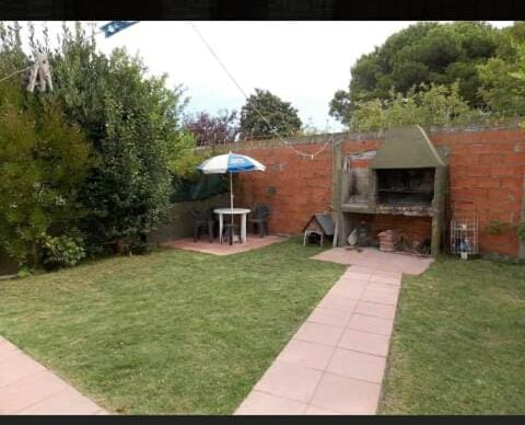 Mis 3 J House in San Clemente del Tuyú