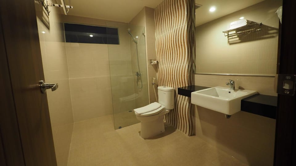 Shower, Toilet, Hot Tub