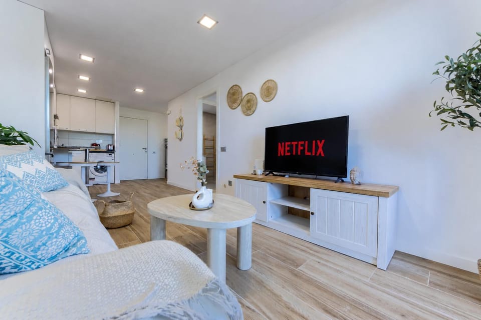 Living room, kitchen