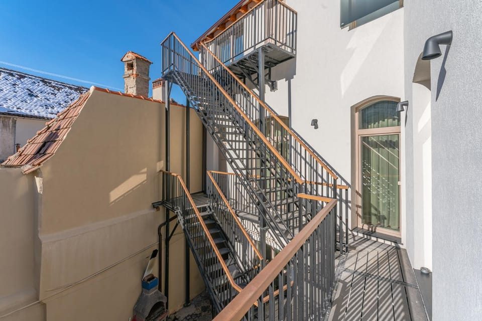 Property building, Balcony/Terrace