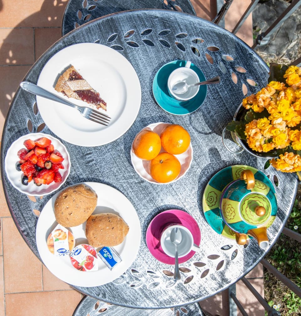 Il Vecchio Noce Bed and Breakfast in Province of Massa and Carrara