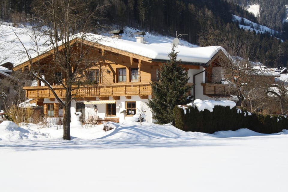 Property building, Winter