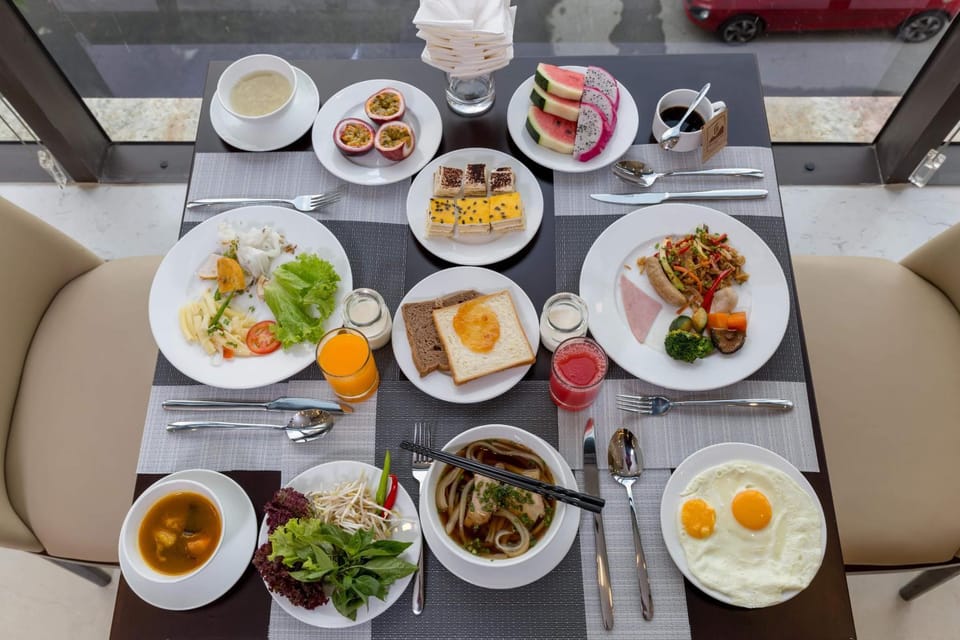 Food and drinks, Buffet breakfast