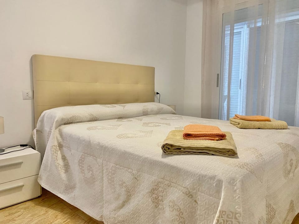 Apartamento en playa Gandia con piscina y parking Apartment in Safor