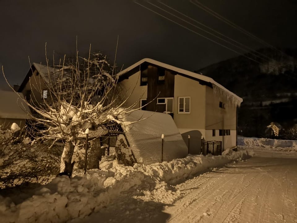Facade/entrance, Winter
