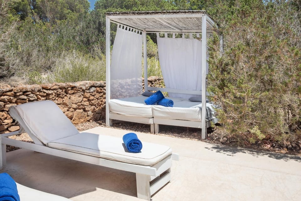 Natural landscape, Seating area, sunbed