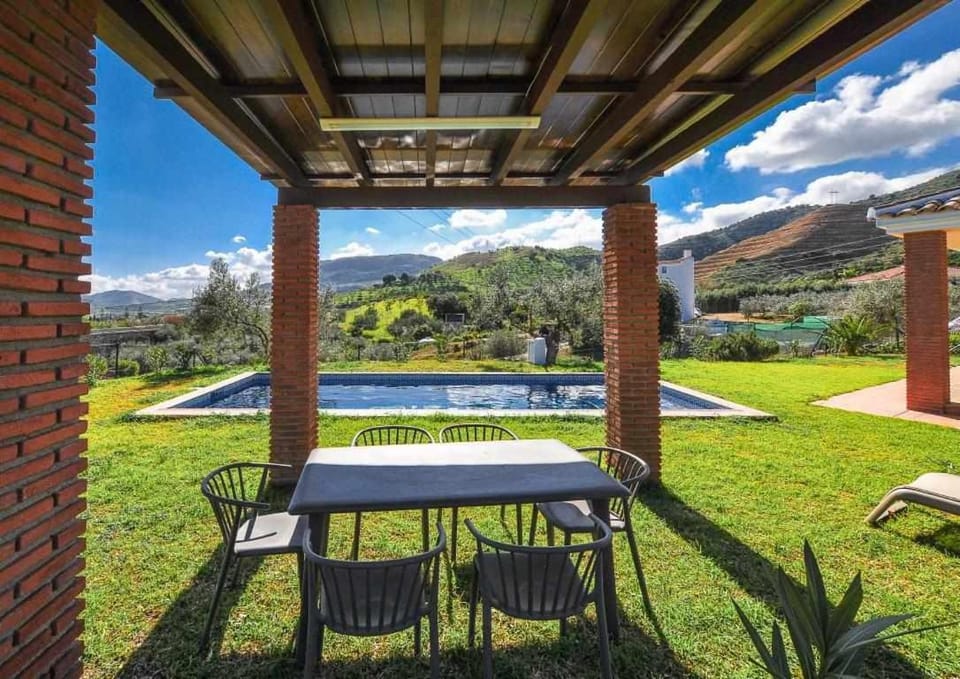 Paredones Casa Rural Caminito del Rey Country House in Valle del Guadalhorce