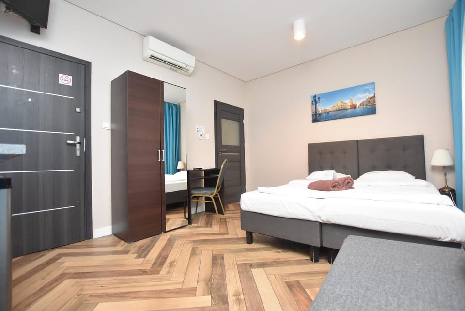 DUKES Apartments - Wita Stwosza Apartment in Wroclaw